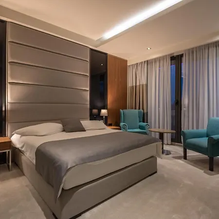 Abc Hotel